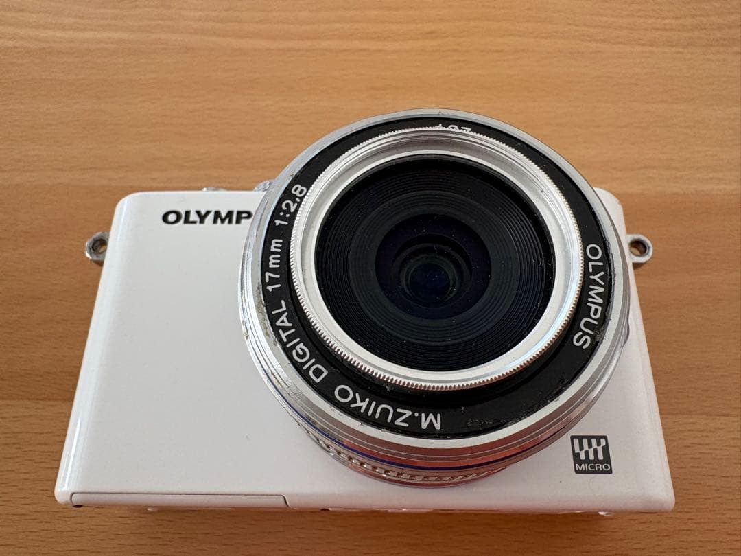 olympus pen e-pl3 単焦点レンズ付
