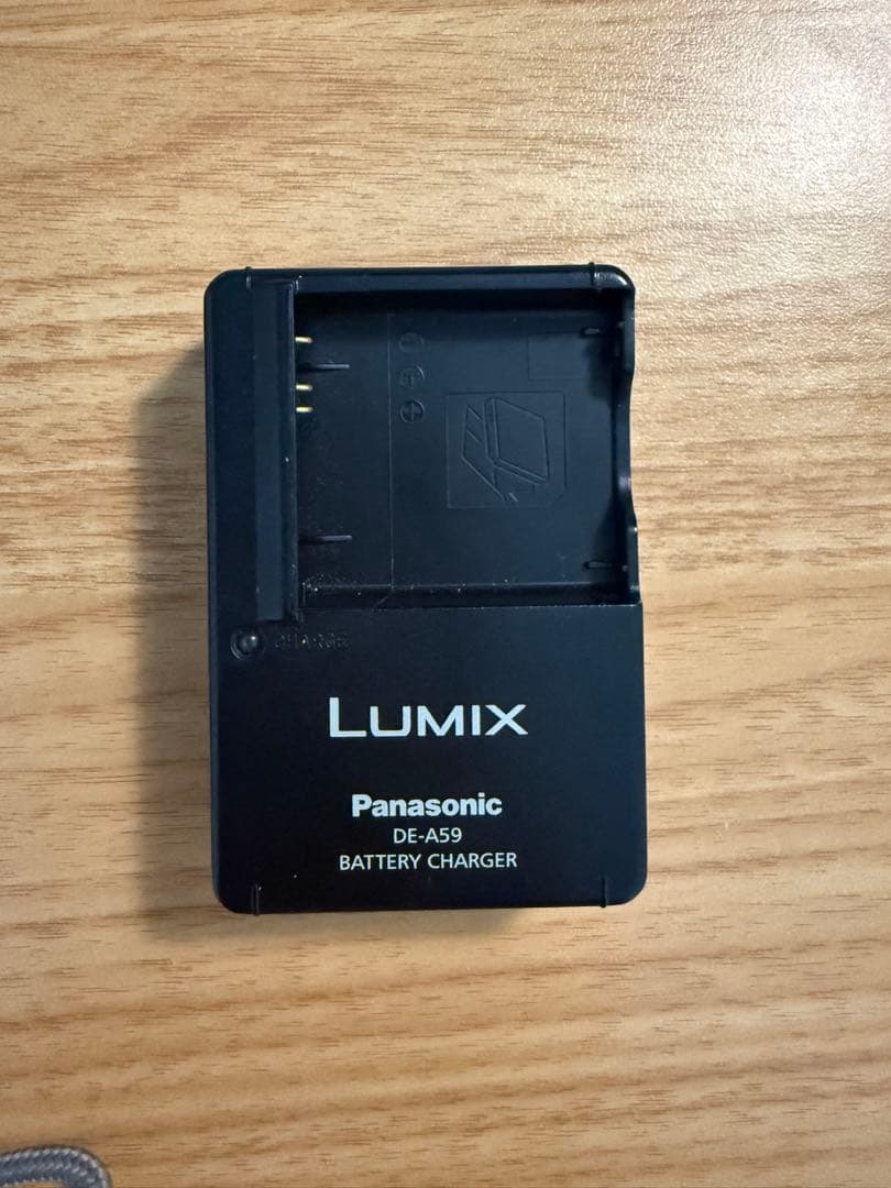 【美品】LUMIX Panasonic DMC-FX60 ボルドー色