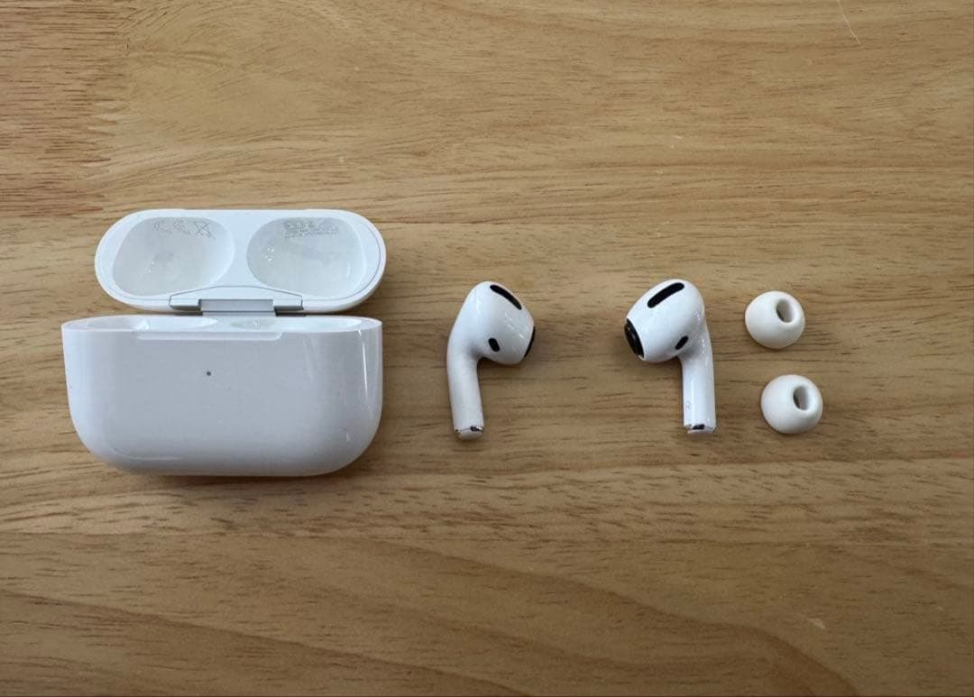 プ*の様 付属品完品‼️AirPods Pro（第一世代） MWP22J/A 国