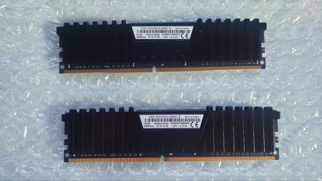 Corsair Vengeance LPX DDR4 16GB メモリー
