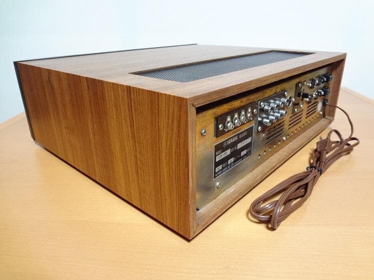 YAMAHA CS-50 ステレオレシーバー 1975年式　専用ケーブル付属
