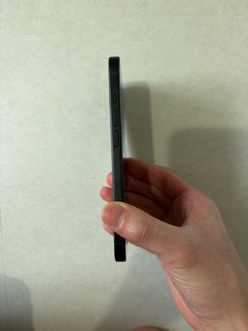iPhone15 本体 128GB