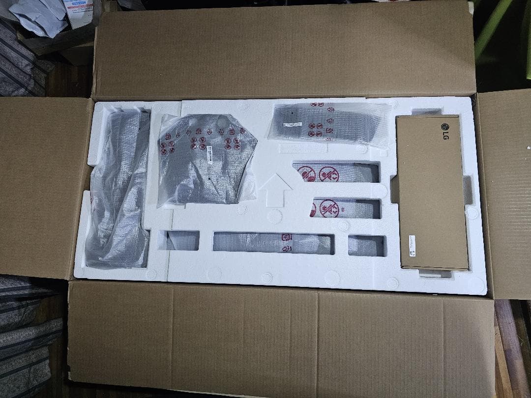 LG 45GX950A-B OLED 5K2K ゲーミングモニター 中古