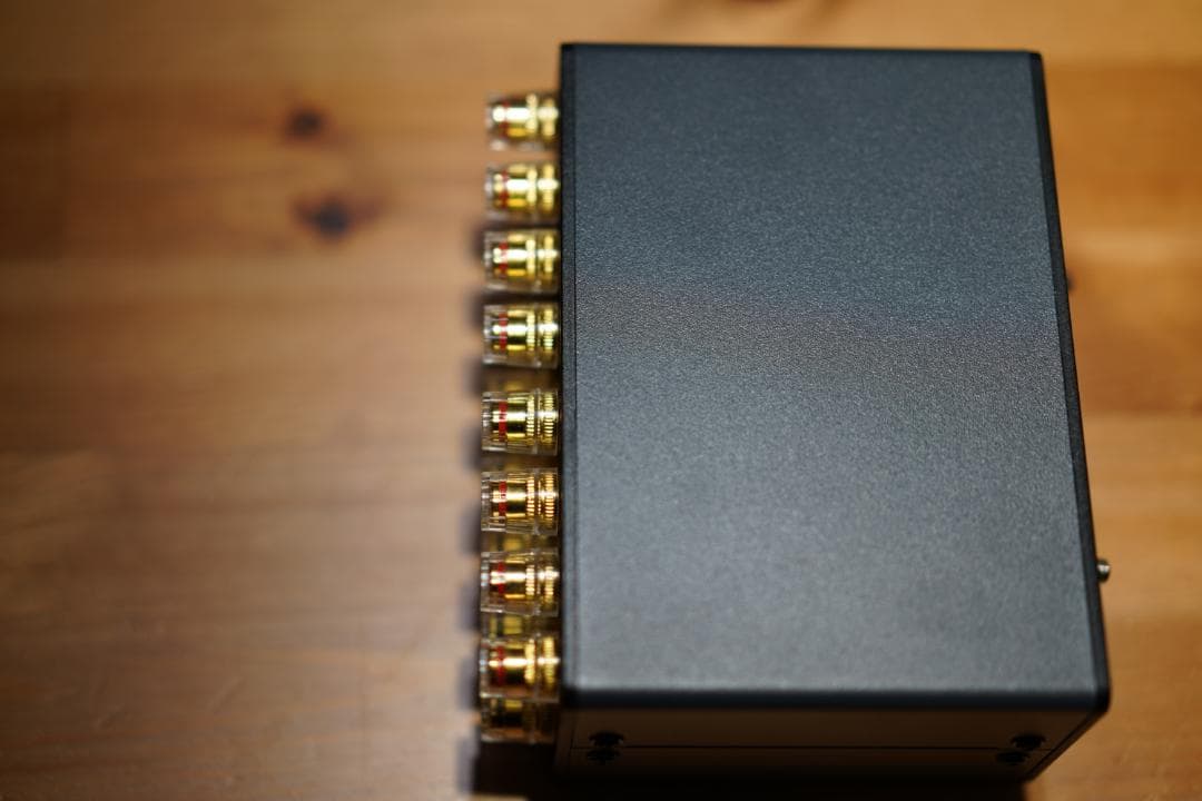 【極美品】2-IN-2-OUT 切り替え スイッチャー