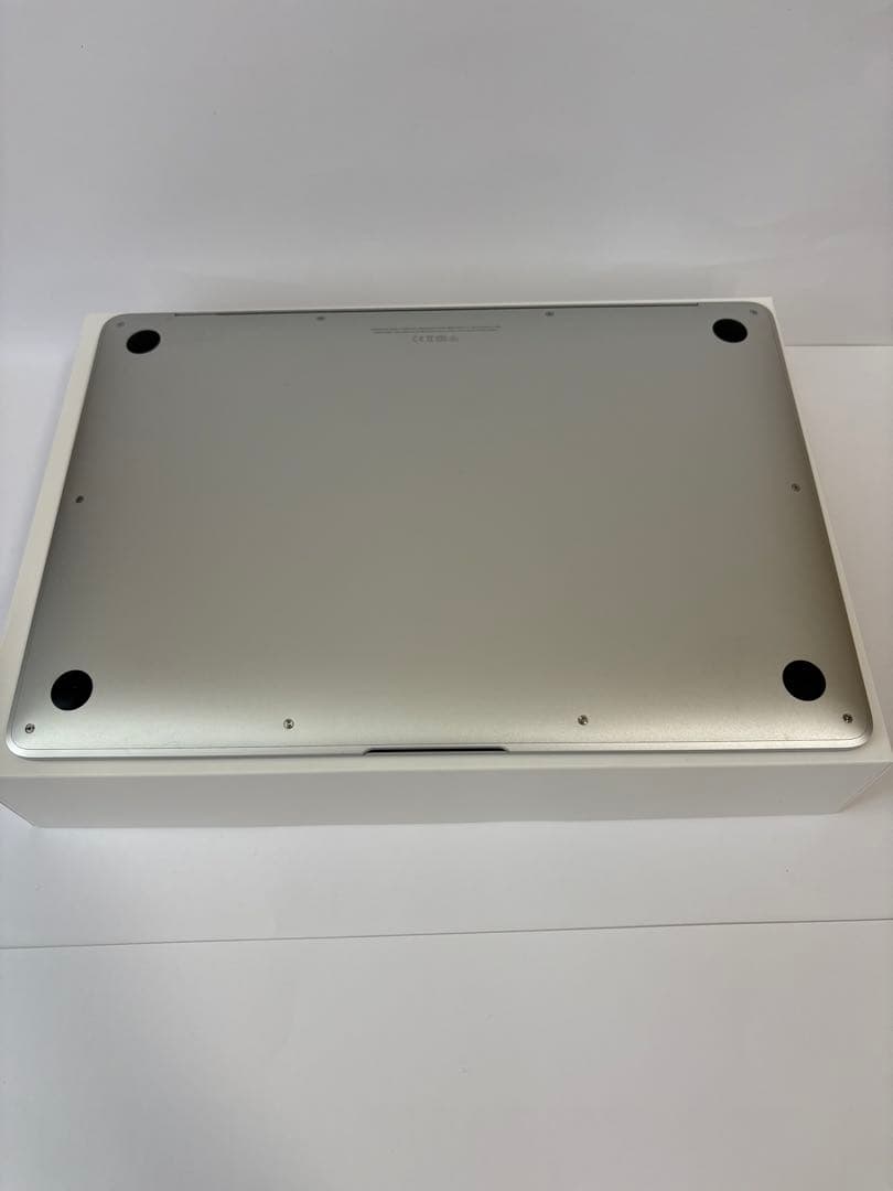 MacBook Air M1 8GBメモリ 512GB
