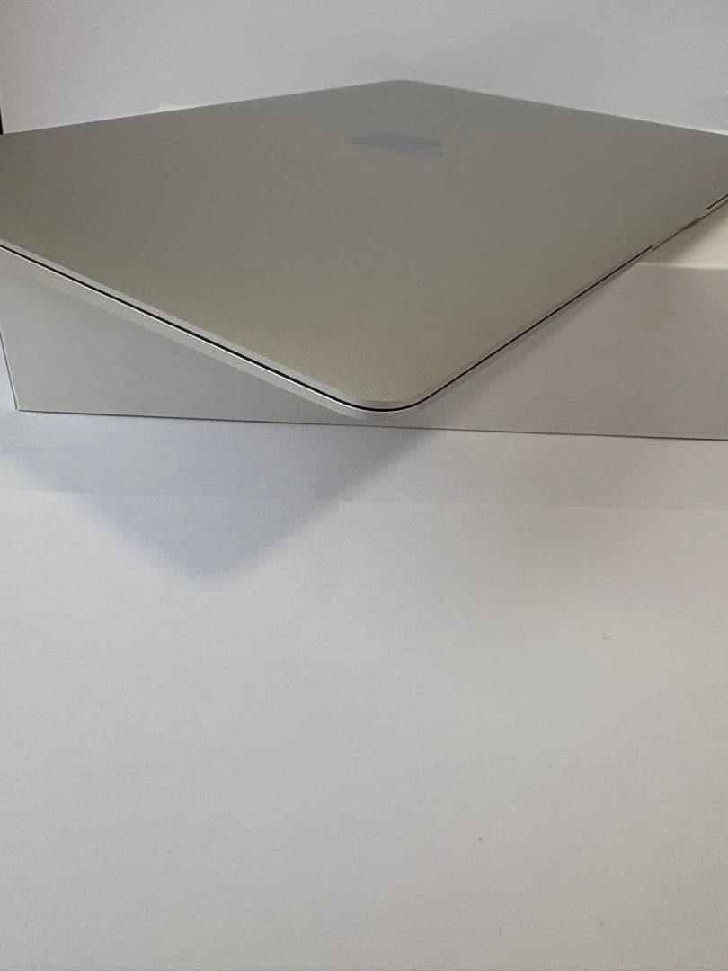 MacBook Air M1 8GBメモリ 512GB