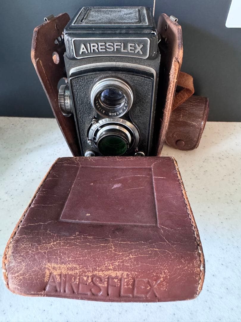 中古二眼レフカメラ　Airesflex U Camera Copal