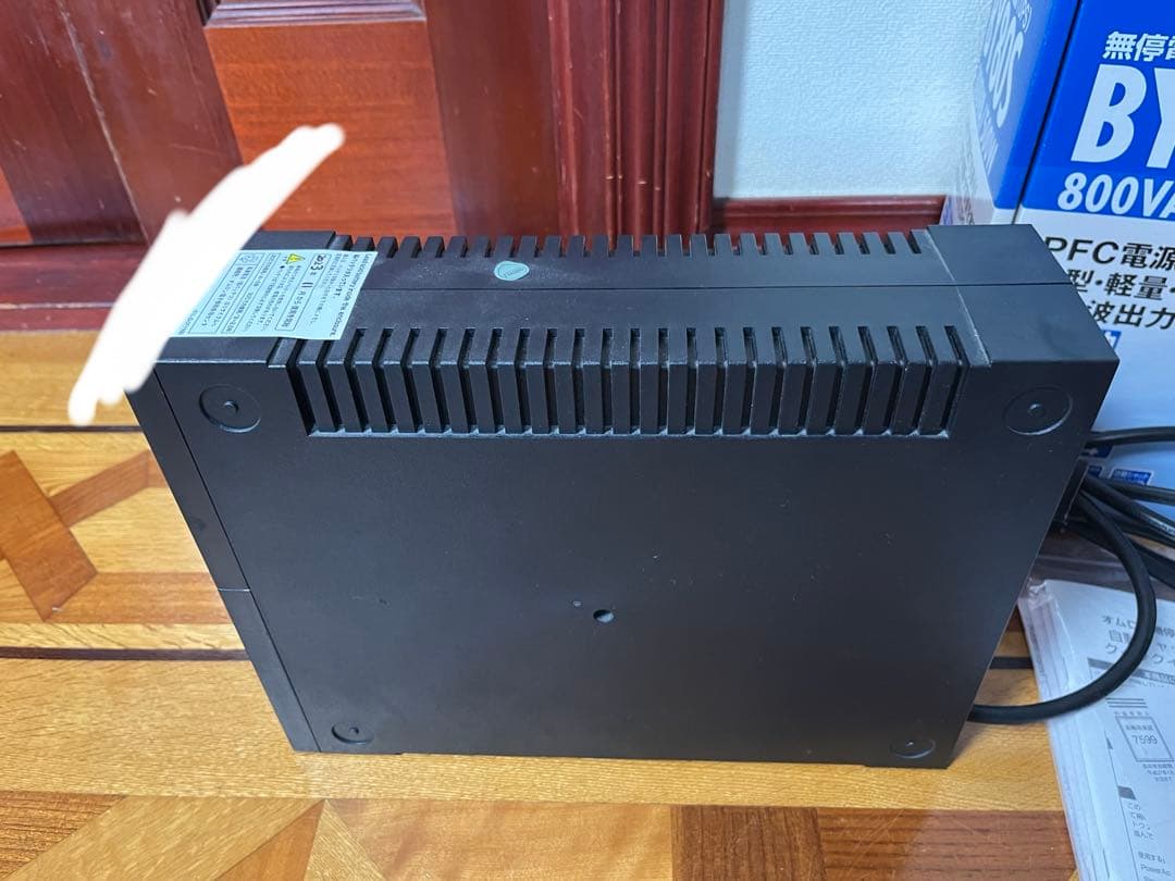 完備品　23年バッテリー交換済　オムロン UPS BY80S 正弦波出力