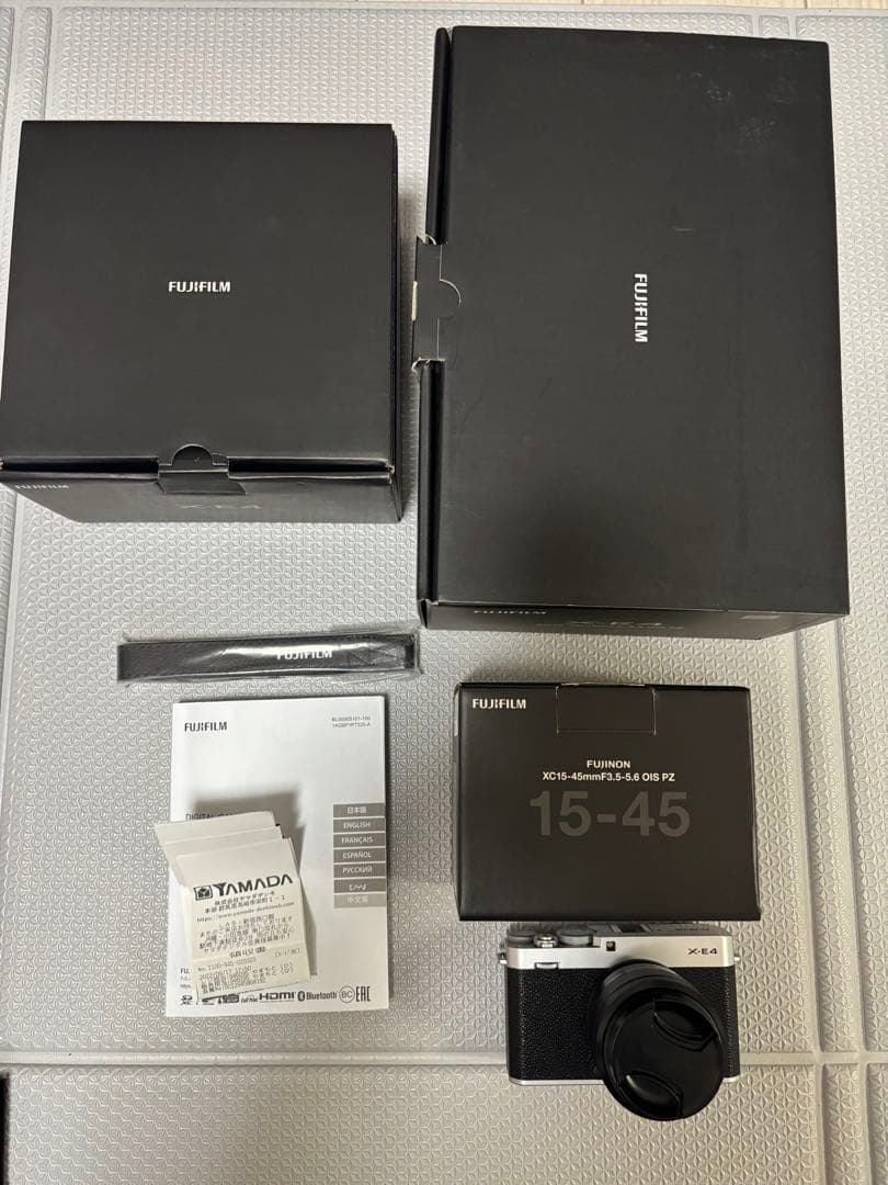 【極美品】FUJIFILM X-E4 レンズキット ショット数377回付属品完備