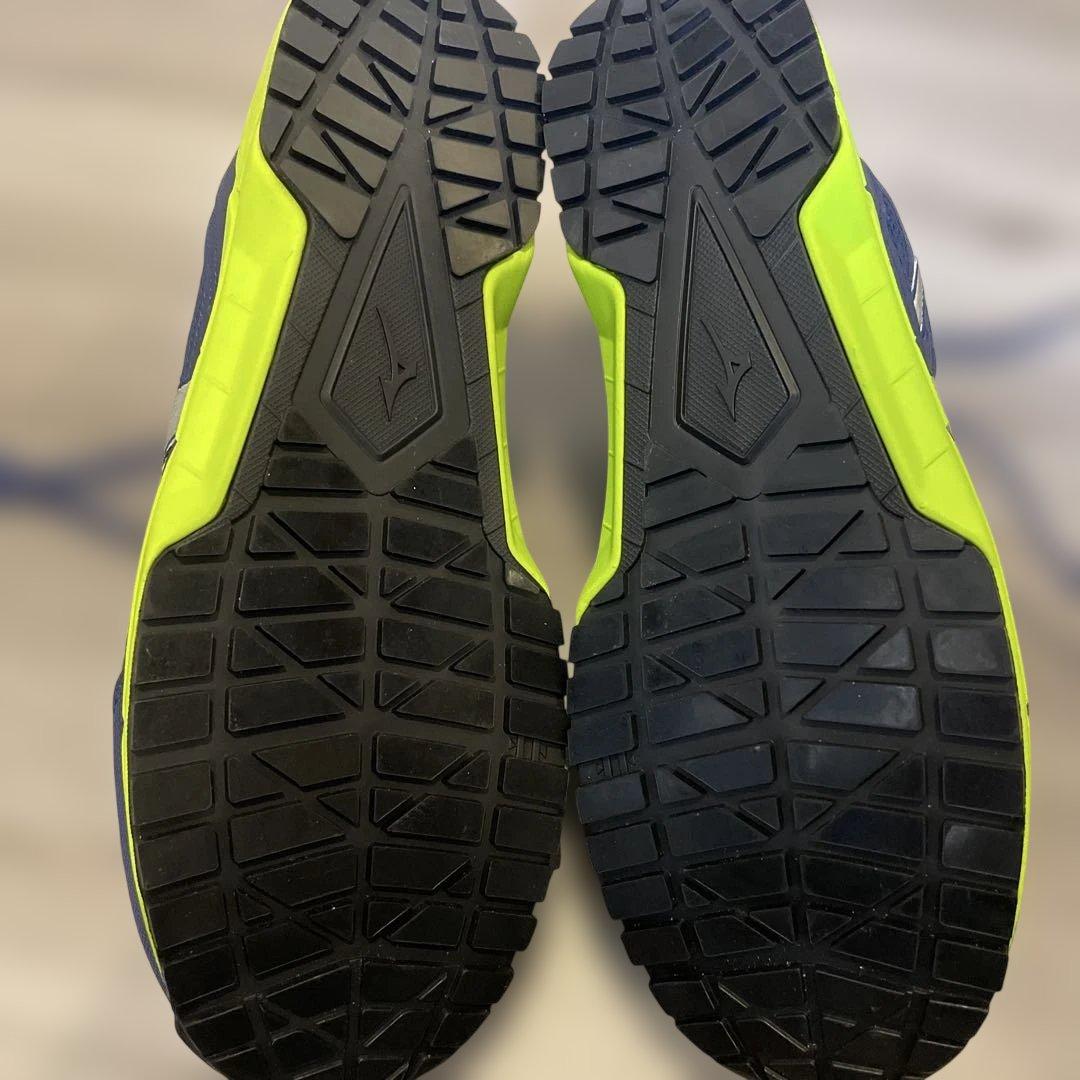 新品未使用品Mizuno 安全靴 ネイビー/ライム JSAA合格品 26㌢