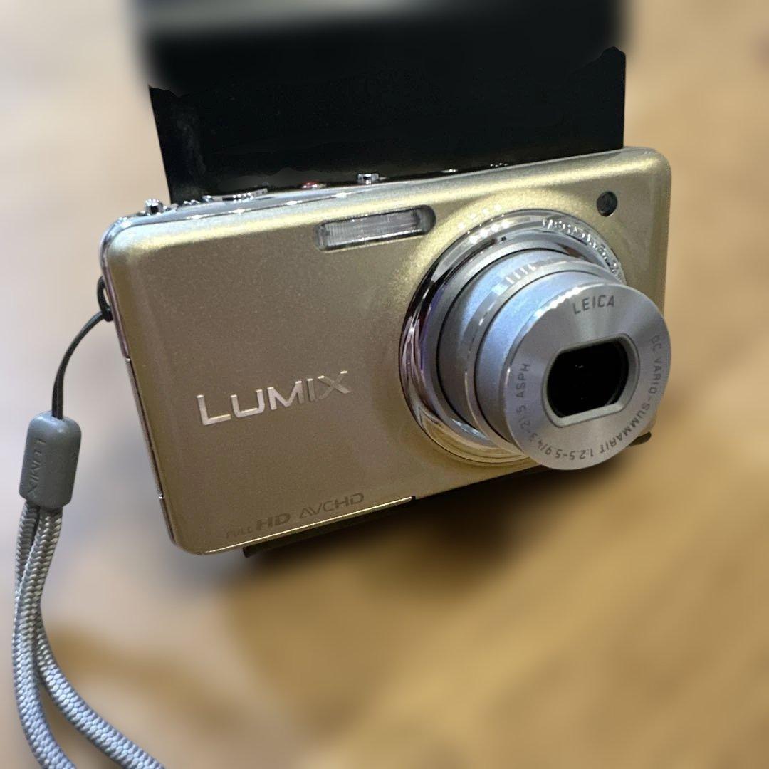 Panasonic LUMIX DMC-FX77ホワイト　ゴールド