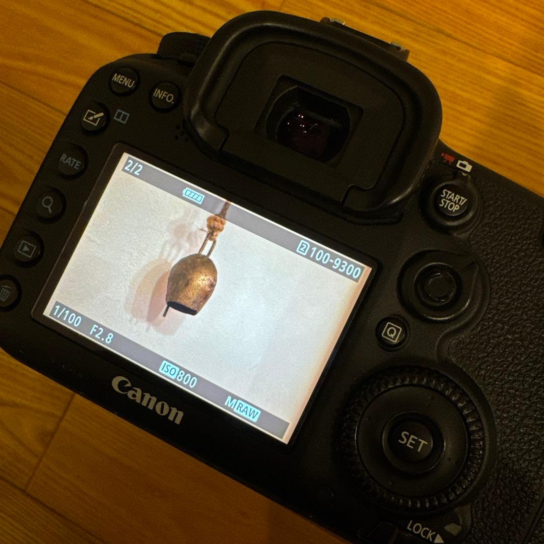 Canon EOS 7D Mark II デジタル一眼レフカメラ