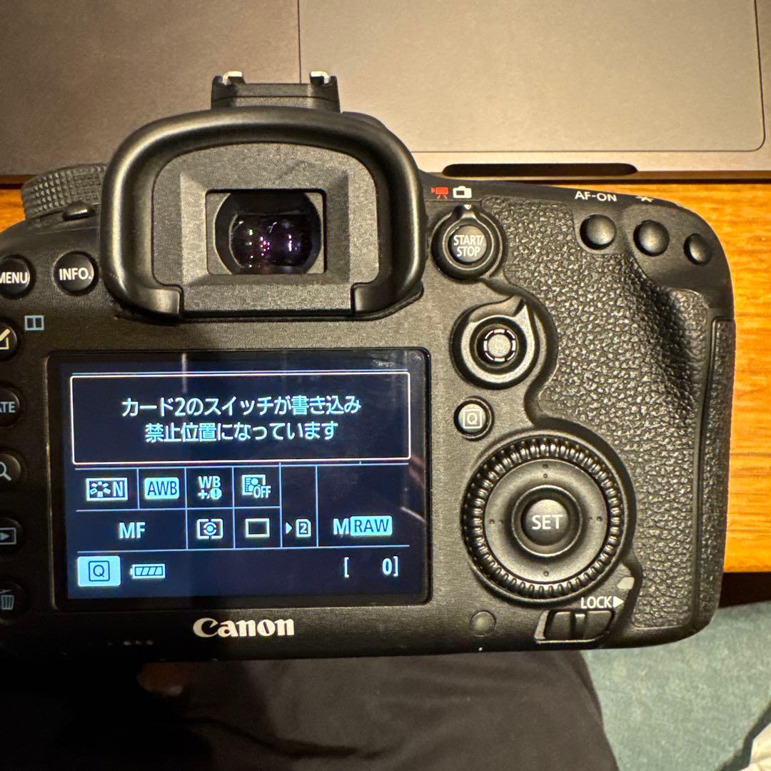 Canon EOS 7D Mark II デジタル一眼レフカメラ
