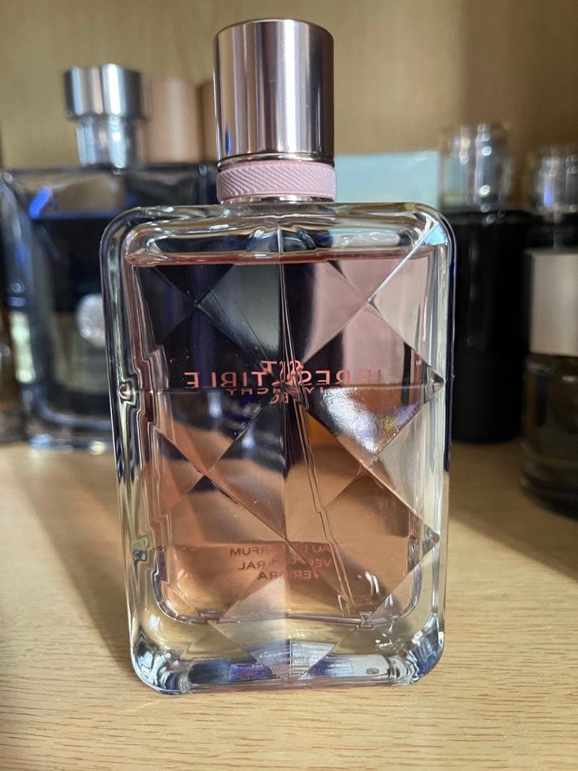GIVENCHY インジスティブル　ヴェリィフローラルオードパルファム　80ml