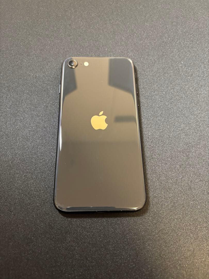 iPhone SE 第2世代(au SIMロックあり)
