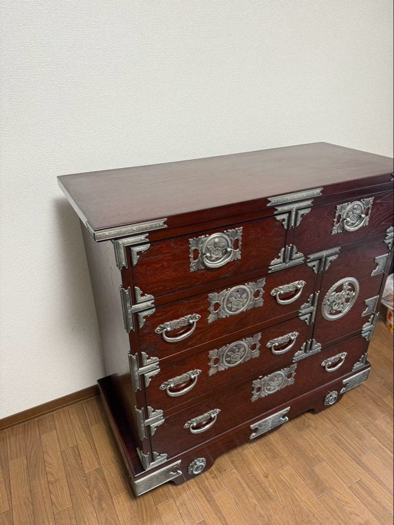 【匠】伝統的な日本の木製箪笥 からくり箪笥 【中古品】