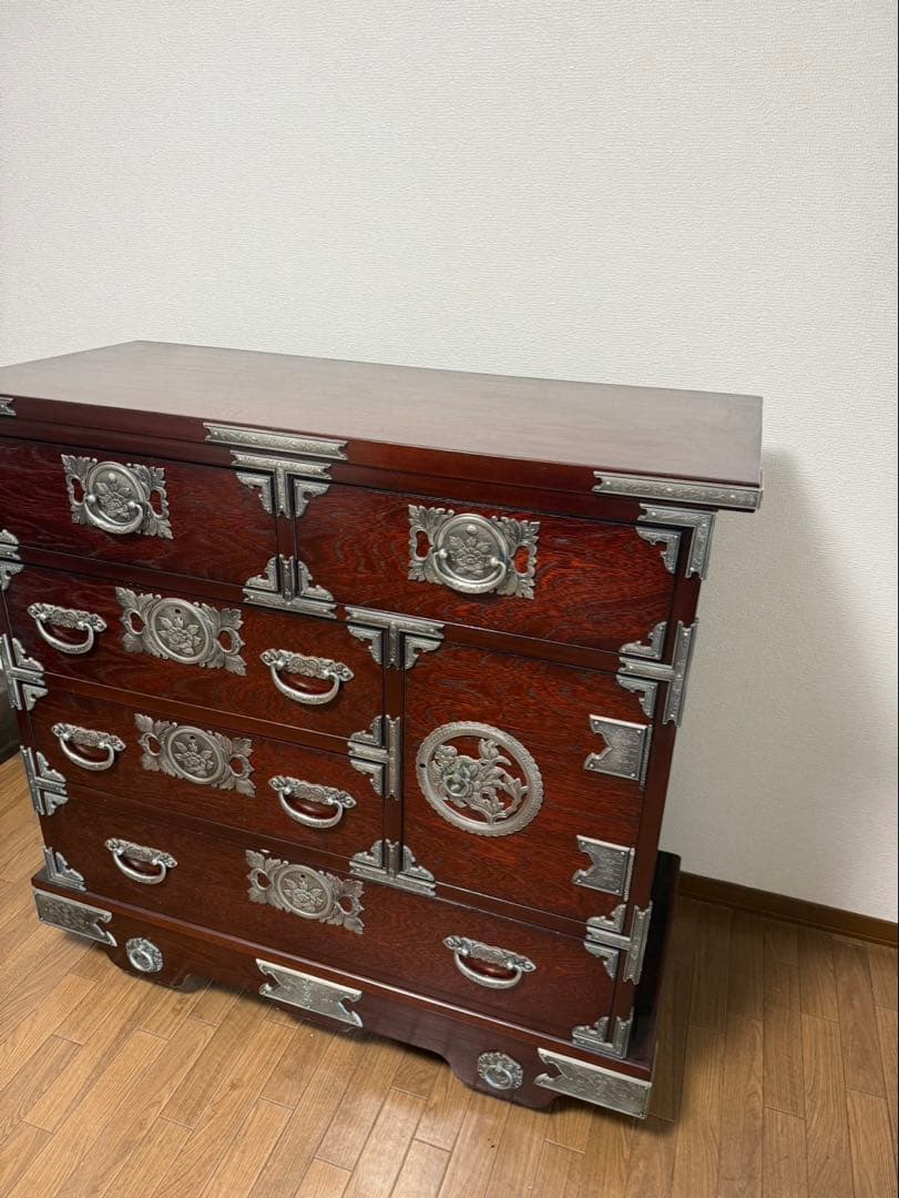 【匠】伝統的な日本の木製箪笥 からくり箪笥 【中古品】