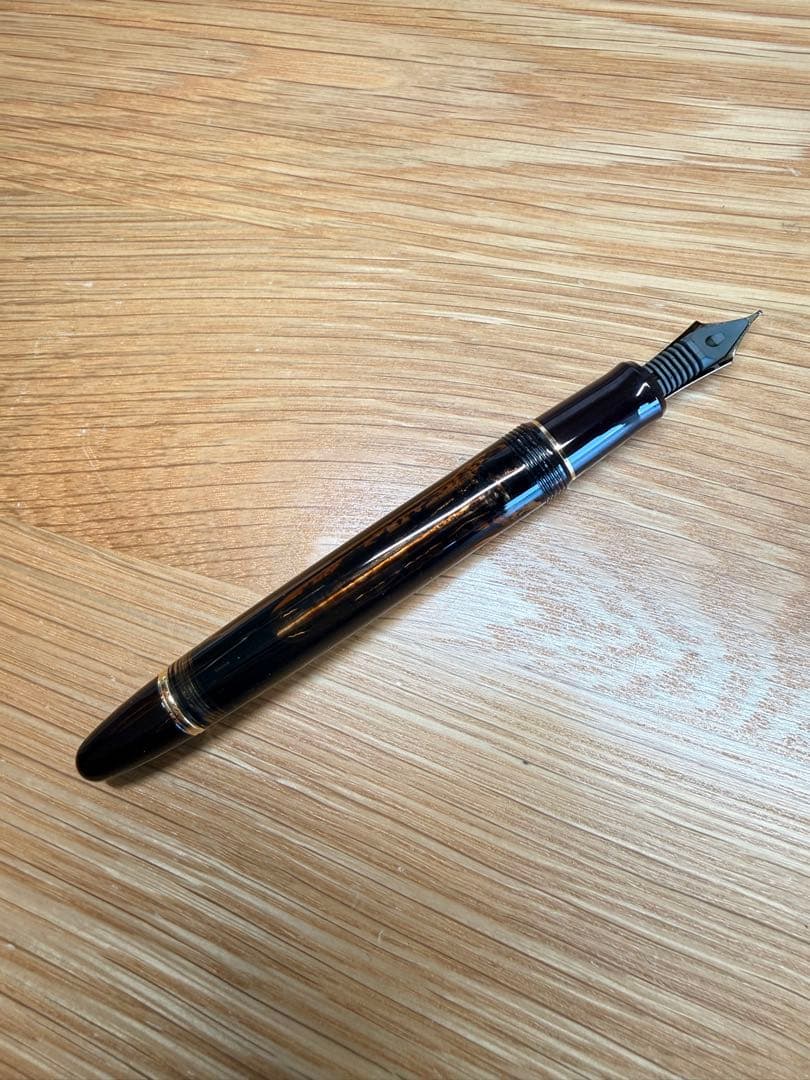 PILOT パイロット カスタム823　ブラウン M字