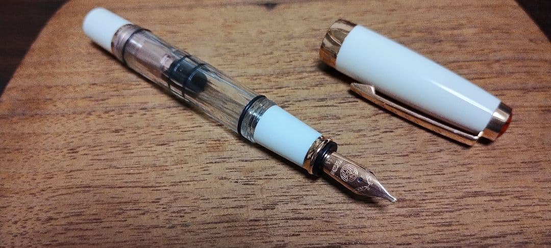 TWSBI Diamond mini ホワイトローズゴールドII／stub1.1
