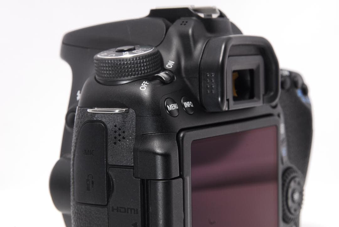 ✨Wi-Fi搭載機 ショット数少✨Canon EOS 70Dレンズセット