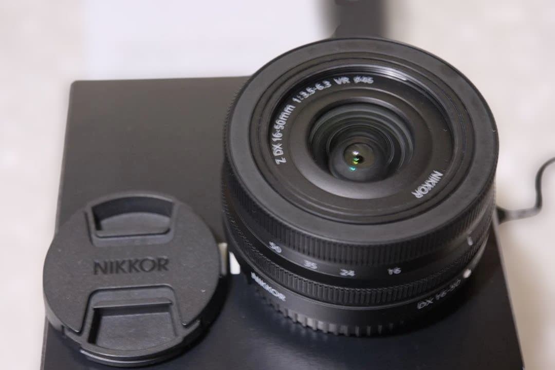 Nikon Zfcボディ　DX16-50mm f3.5-6.3ズームレンズ