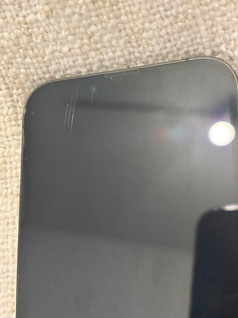 Apple iPhone 13 Pro 黒　キズ、ヒビあり