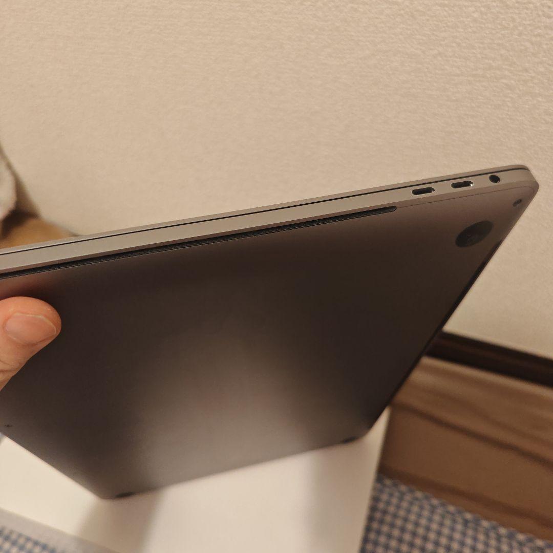 MacBook本体 MacBook Pro 2019 16inch 16GBv500GB/i7