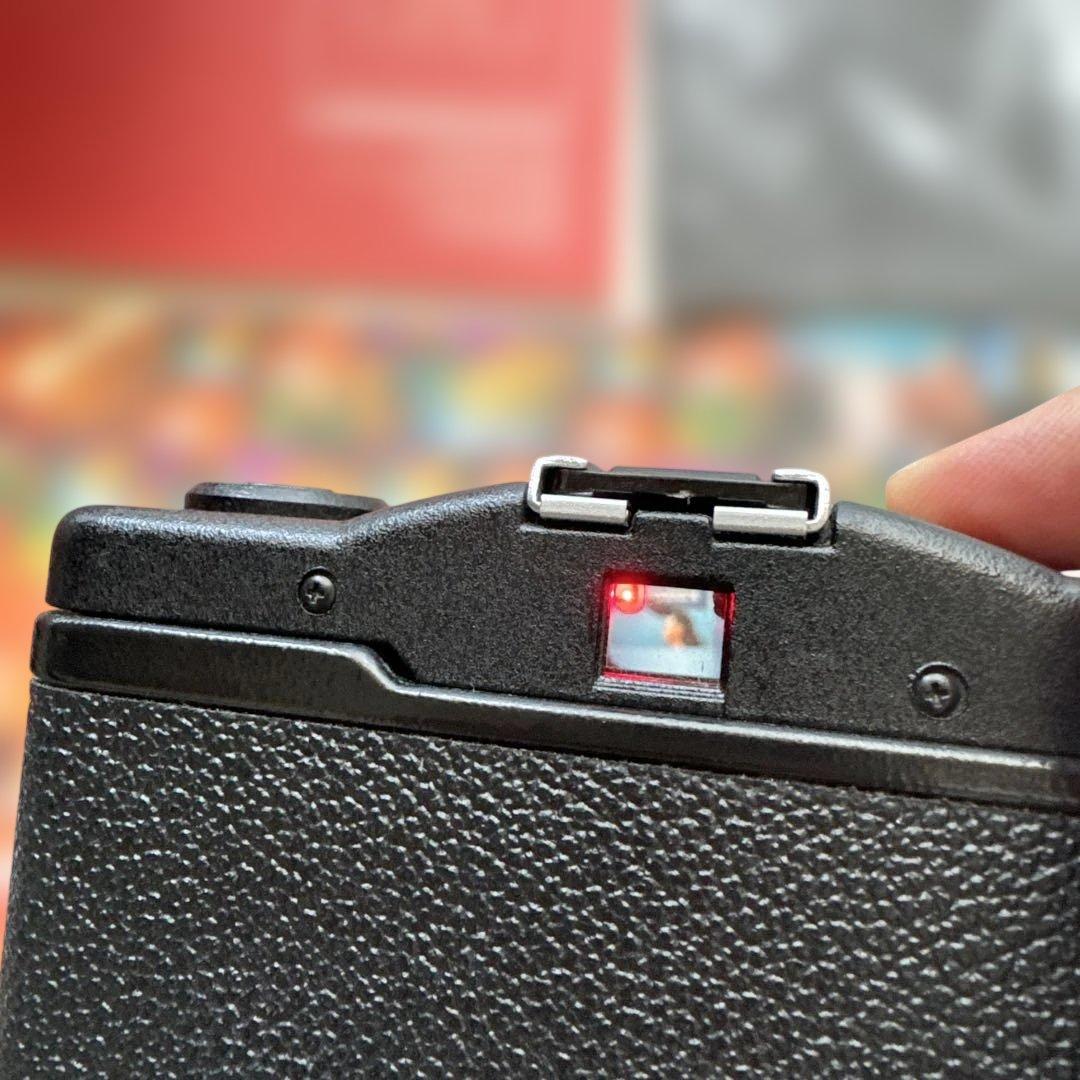 バ*ン様 Lomo LC-A ロモフィルムカメラ　ケース、写真集、換え電池付