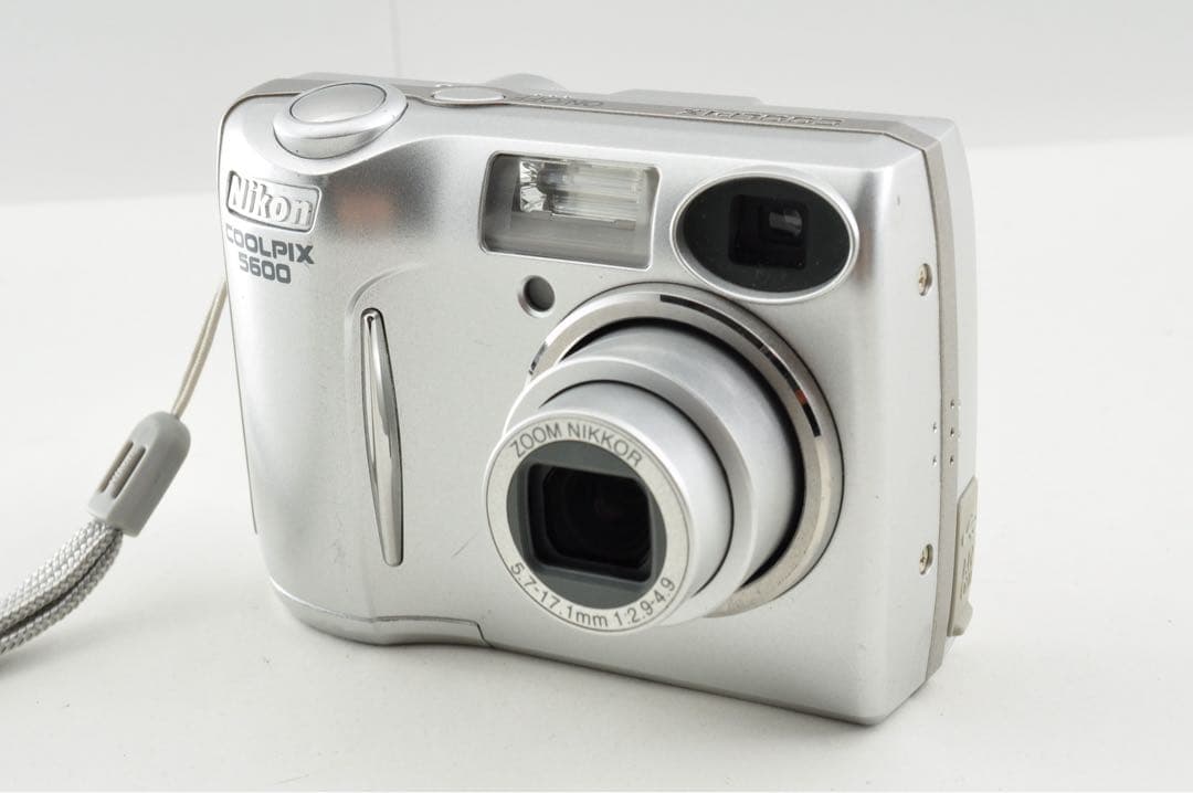 Nikon COOLPIX 5600 ニコン クールピクス デジカメ