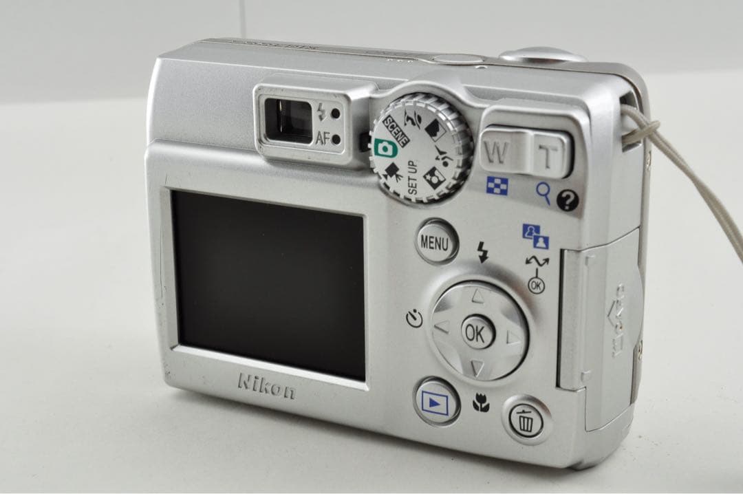 Nikon COOLPIX 5600 ニコン クールピクス デジカメ
