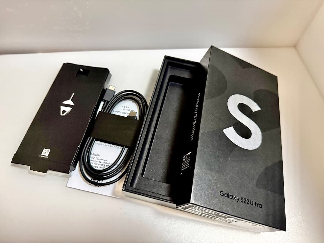 超美品 GALAXY s22 Ultla 256GB SIMフリー