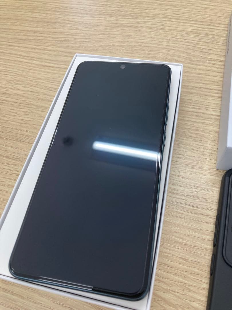 【美品】OPPO Reno11 A ダークグリーン 本体　動作確認済み　ケース付