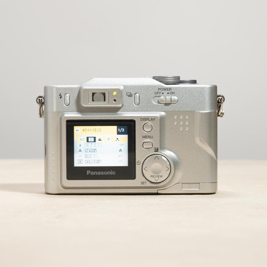 【単3電池で動く】Panasonic LUMIX DMC-LC20　シルバー
