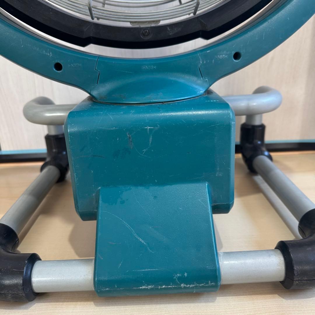 makita マキタ 扇風機 充電式産業扇 CF300D