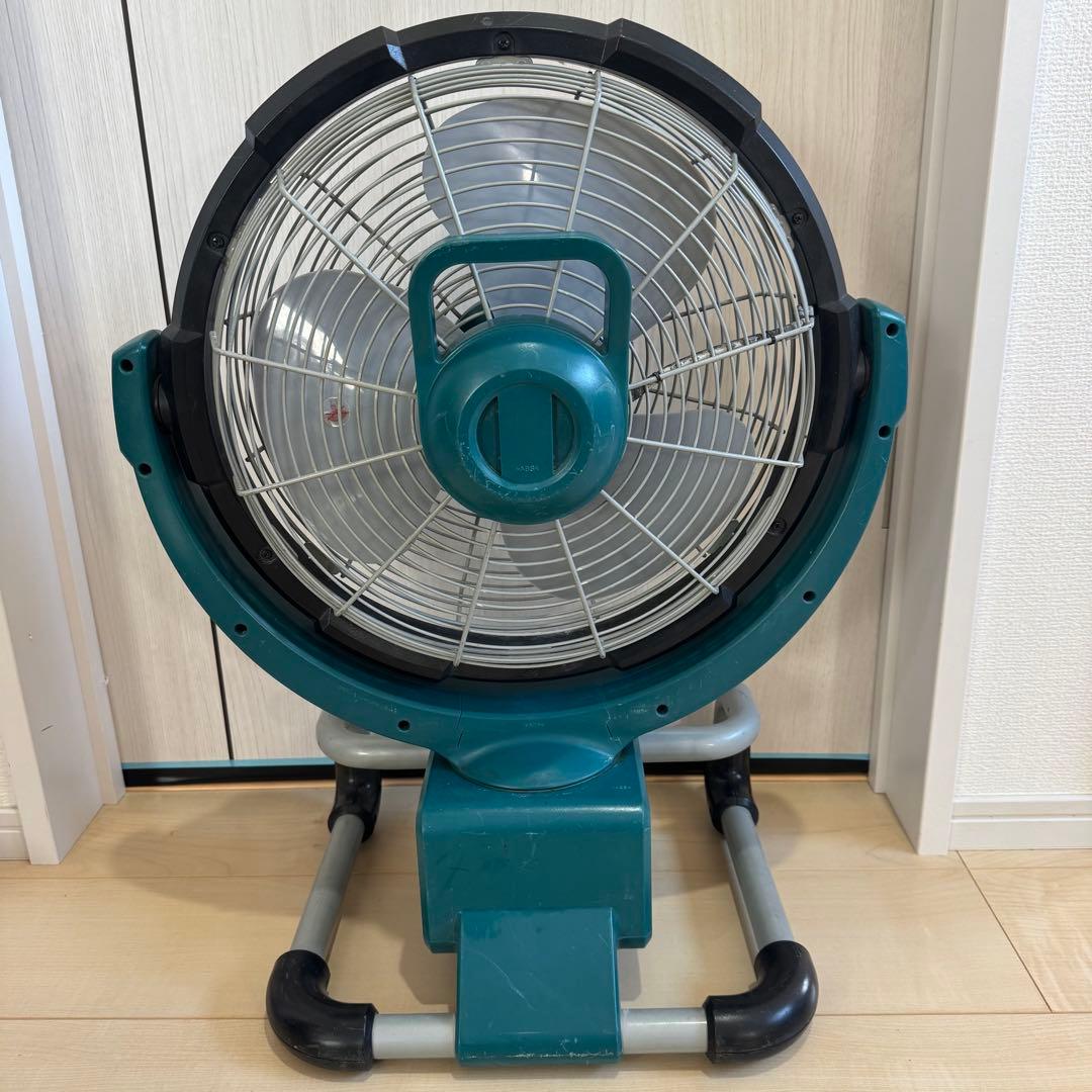 makita マキタ 扇風機 充電式産業扇 CF300D