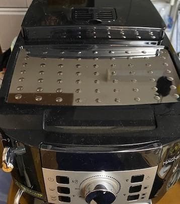 De'Longhi 全自動エスプレッソマシンECAM22112B　５月8日購入