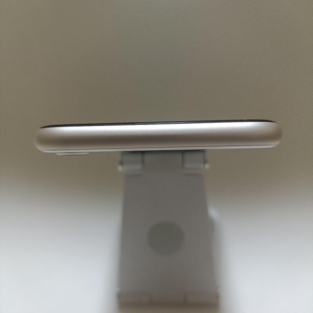 iPhone SE (第3世代)スターライト バッテリー残98% 純正バッテリー