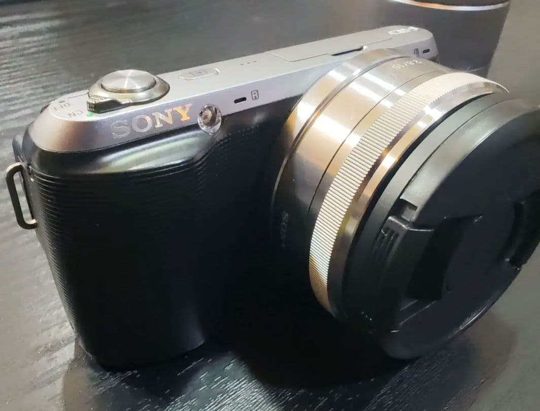 SONY NEX-C3 SEL16F28 3.5-5.6/18-55 2本