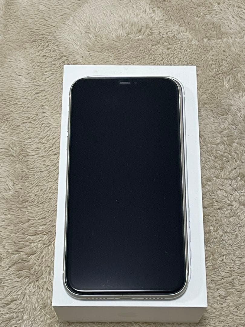 Apple iPhone 11 ホワイト 本体 付属品一部