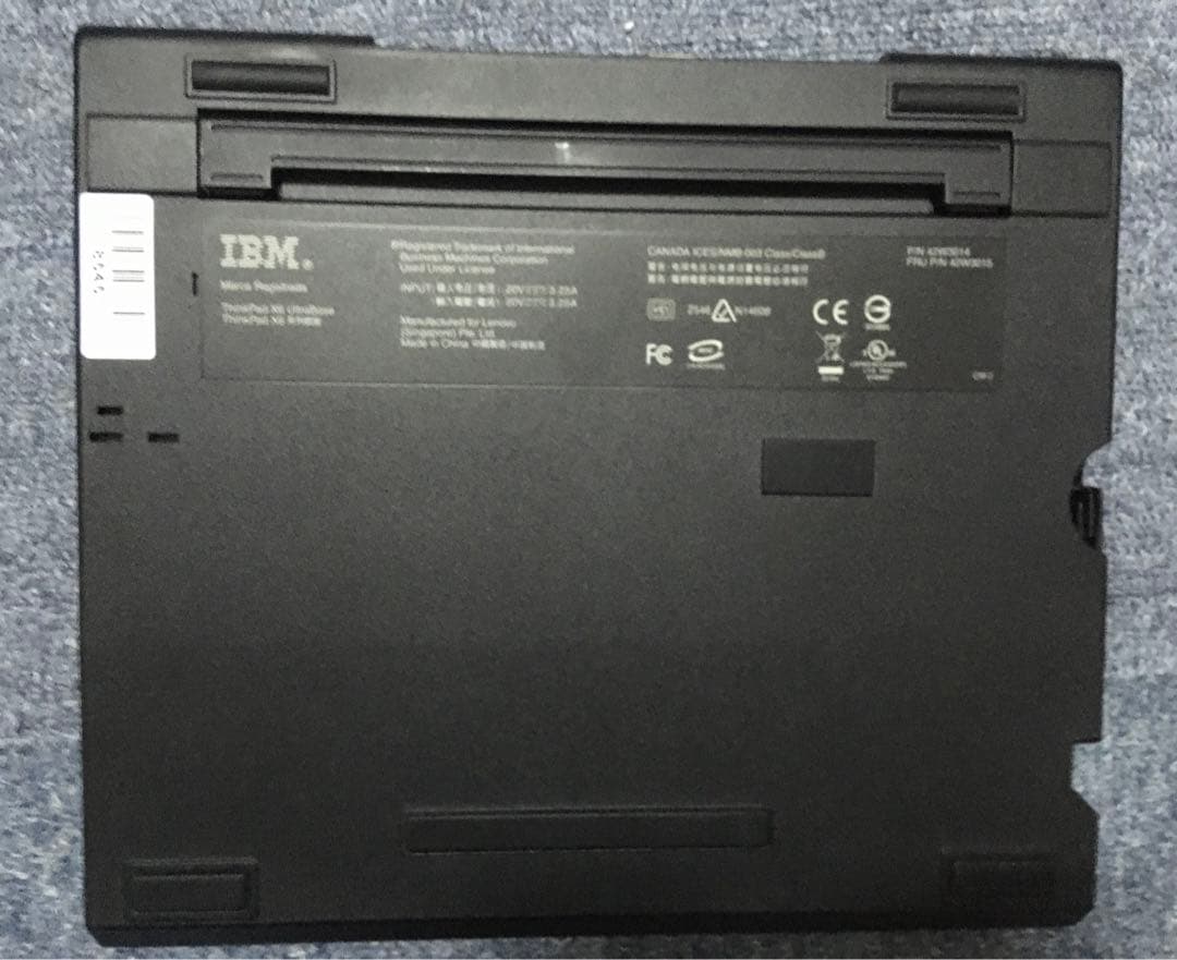 ThinkPad X6 UltraBase IBM ロゴ X60 X61
