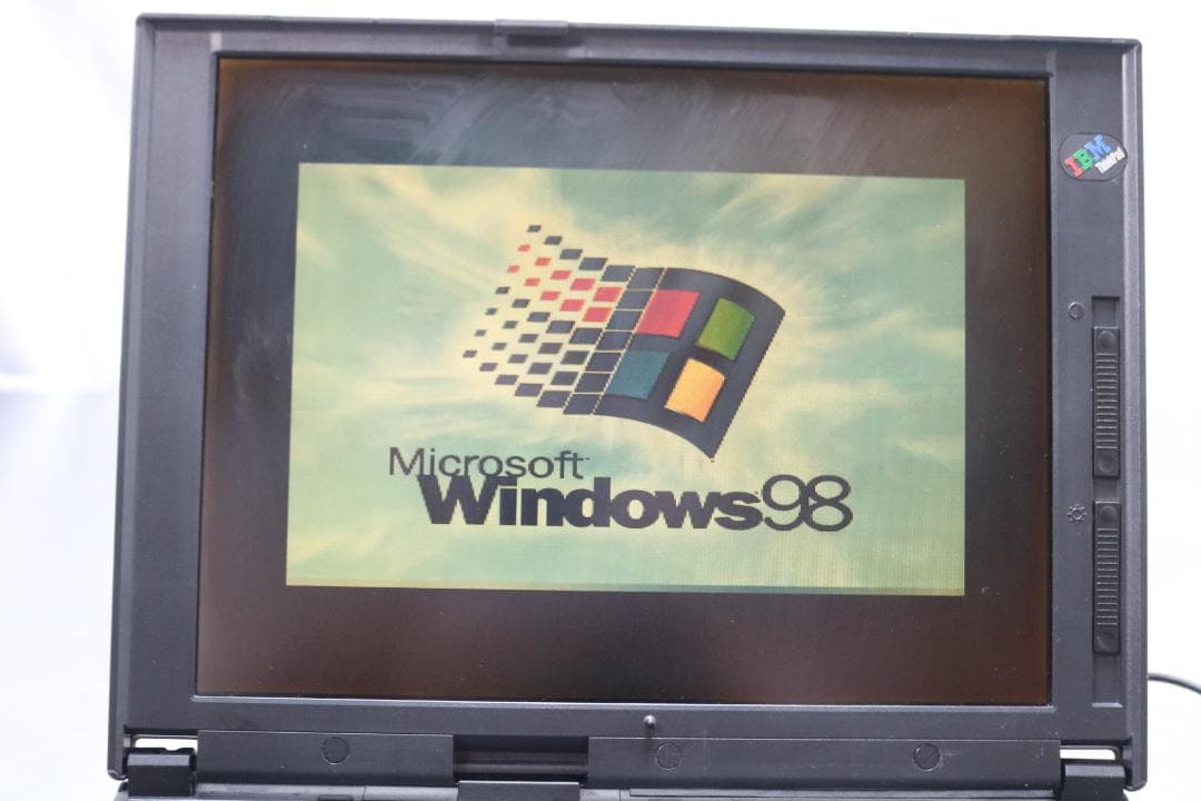 IBM ThinkPad 560X WIN98　稼働品