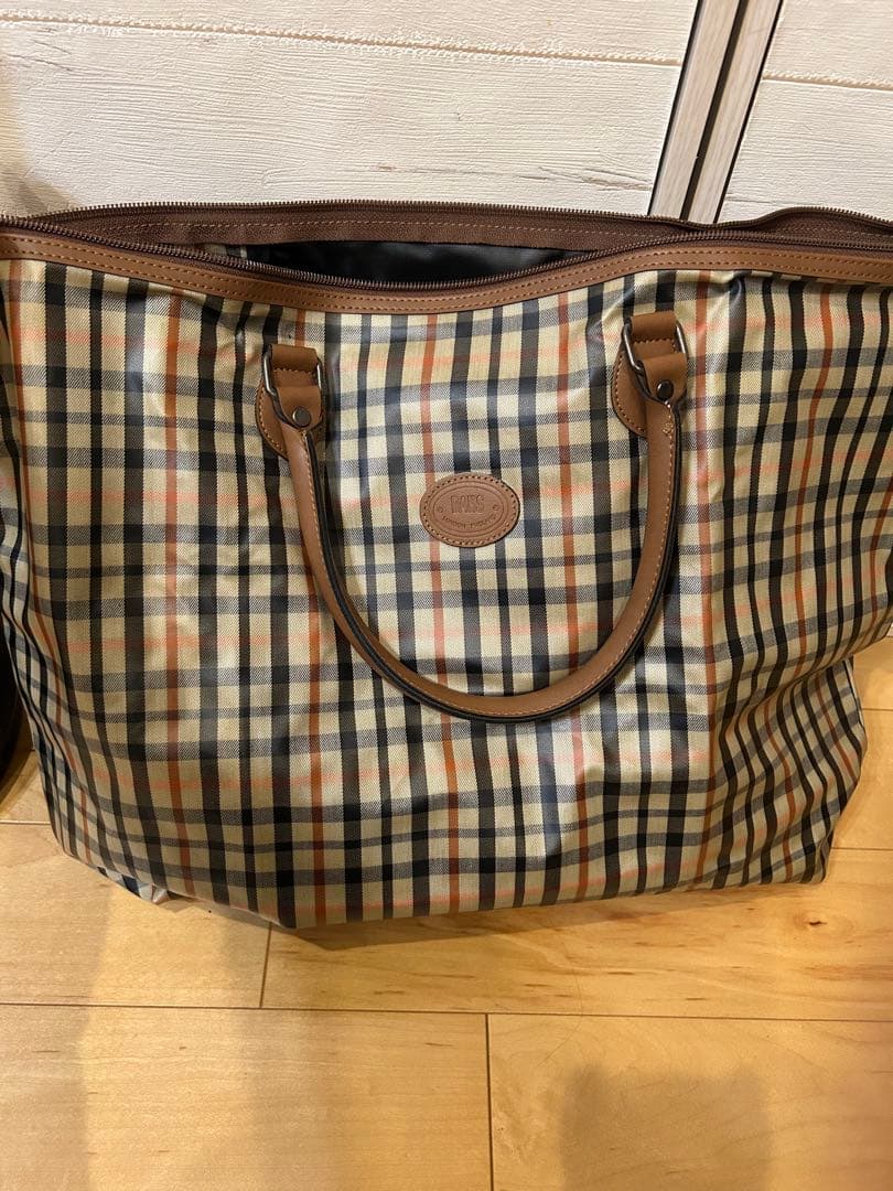 DAKSのバック＆ポーチ未使用品