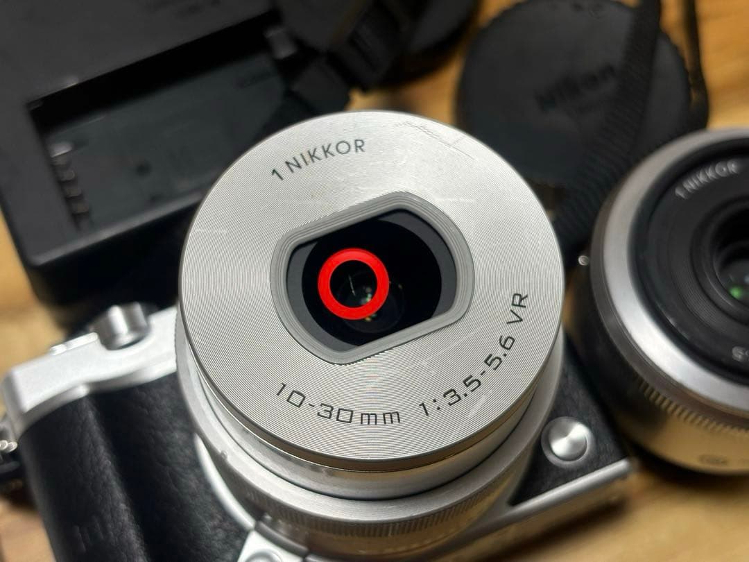 Nikon 1 J5 ミラーレスカメラ シルバー 動作確認済 スマホ転送OK