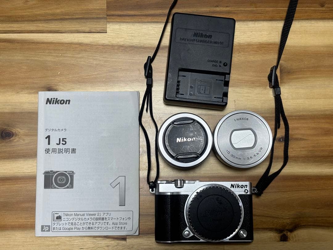 Nikon 1 J5 ミラーレスカメラ シルバー 動作確認済 スマホ転送OK