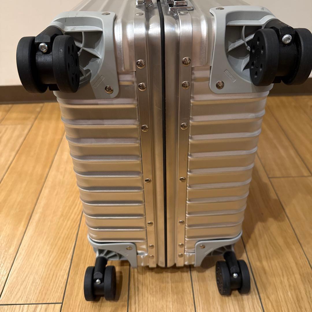 RIMOWA リモワ　キャリーバック　キャビン