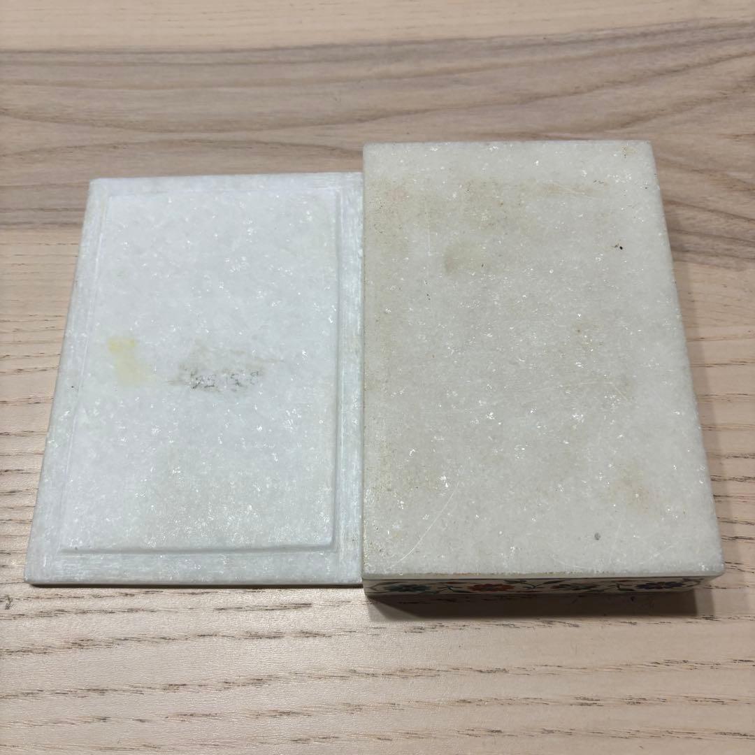 大理石の宝石箱　宝箱　インド　細工　花模様