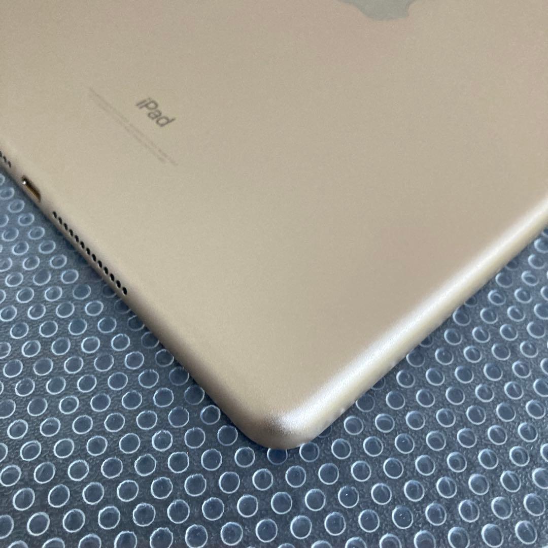 3388【早い者勝ち】美品☆iPad5 第5世代 32GB WIFIモデル☆
