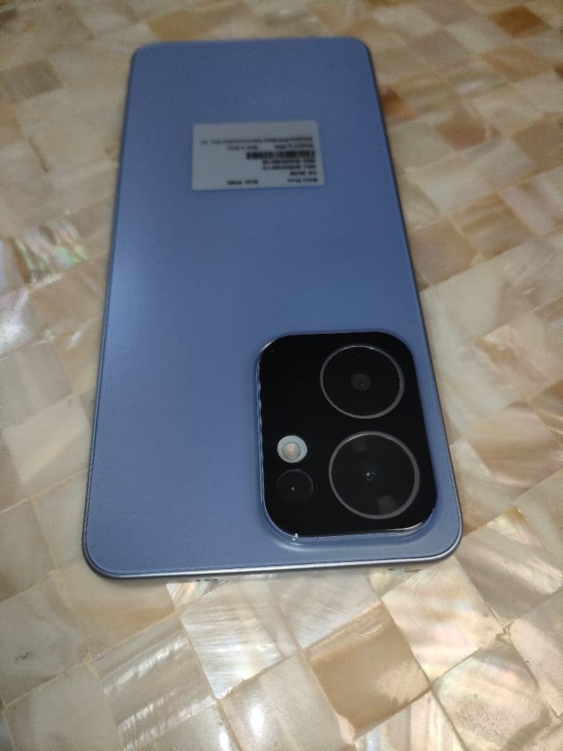 【美品】OPPO　Reno13a 本体　カバー　カメラガラスフィルム施工済