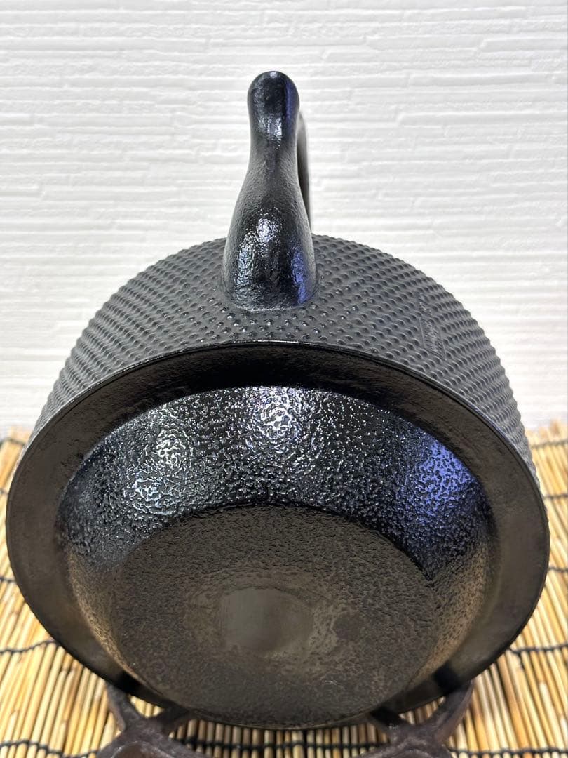 未使用品　南部盛栄堂造　１８型アラレ　鉄瓶　南部鉄瓶　南部鉄器　調理器具