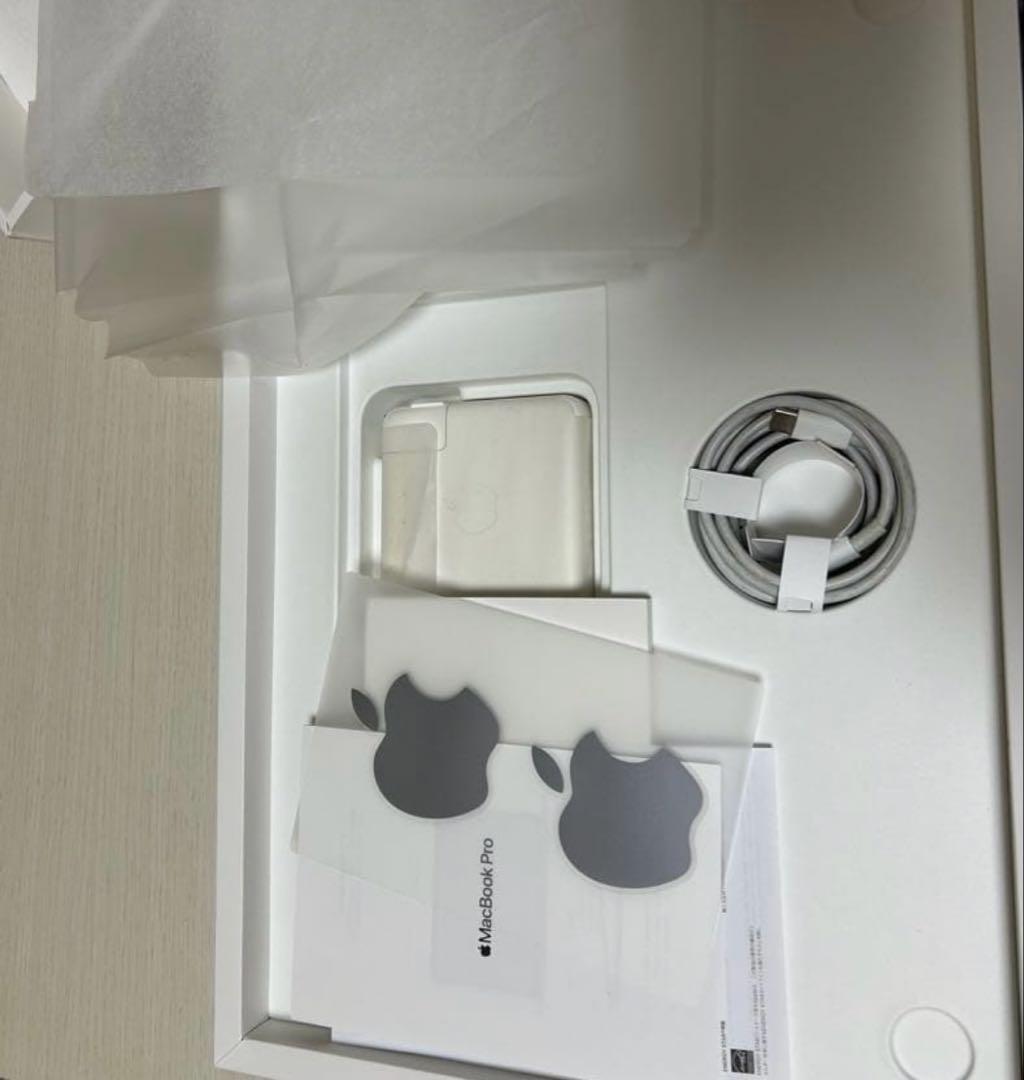 MacBook Pro（2019, 16インチ, 16GB, 1TB, i9)